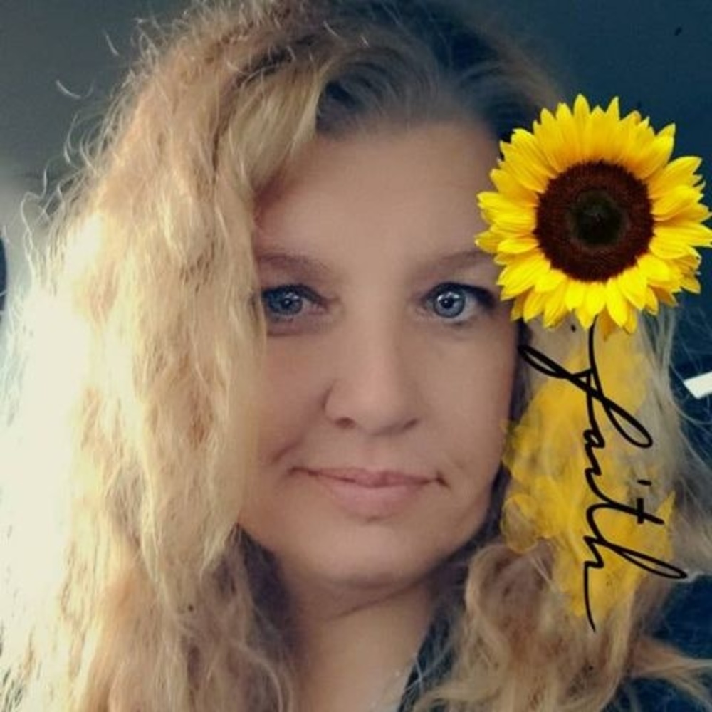 Meet your Posher, Delinda